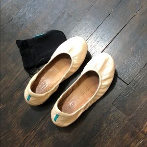 Tieks flats Biscotti patent color, size 6.